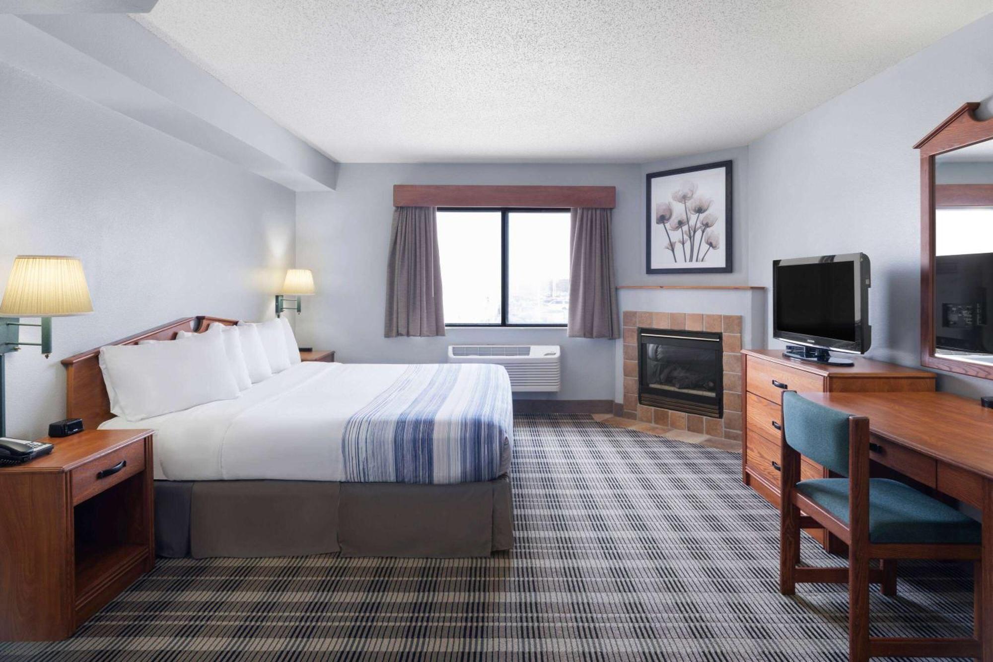 Americinn By Wyndham Stuart Экстерьер фото